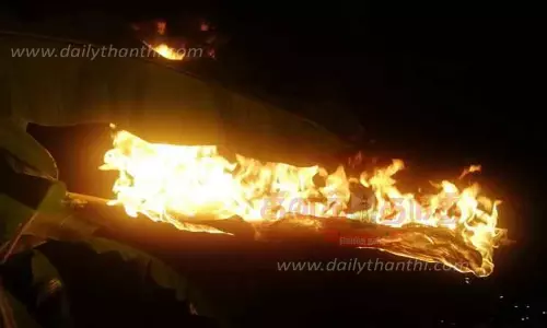 கோபி ஈஸ்வரன் கோவிலில்  சொக்கப்பனை கொளுத்தப்பட்டது