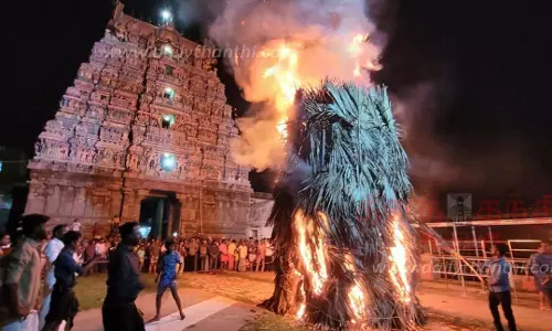 வேதாரண்யம் பகுதி கோவில்களில் மகாதீபவிழா வேதாரண்யம் பகுதி கோவில்களில் மகாதீபவிழா