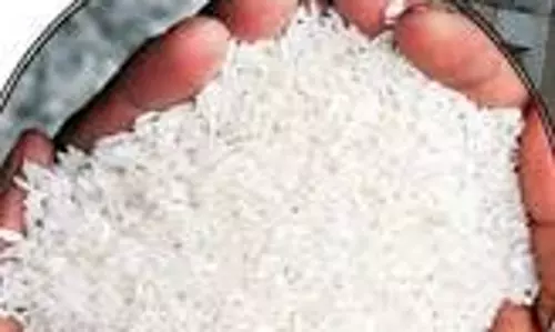 கிருஷ்ணகிரியில்  3½ டன் ரேஷன் அரிசி பறிமுதல் கிருஷ்ணகிரியில்  3½ டன் ரேஷன் அரிசி பறிமுதல்