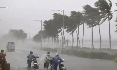 மாண்டஸ் புயல்: ஆந்திராவில் களம் இறங்கிய தேசிய பேரிடர் மீட்பு குழு