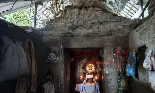 இடிந்து விழும் நிலையில் பழமை வாய்ந்த நொடி நைனார் கோவில்