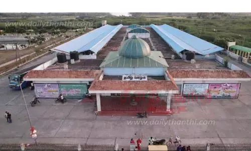 அடிப்படை வசதிகள் இன்றி இயங்கும் வந்தவாசி புதிய பஸ் நிலையம்