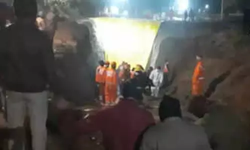 மத்தியபிரதேசத்தில் ஆழ்துளை கிணற்றில் விழுந்த சிறுவனின் உடல் மீட்பு