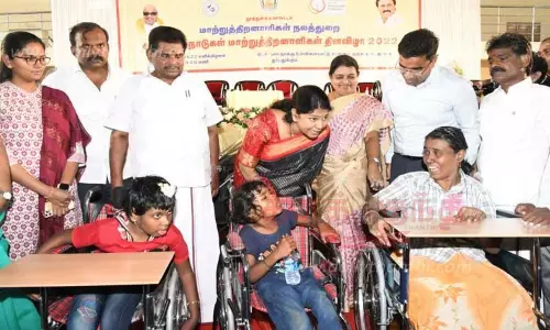 313 மாற்றுத்திறனாளிகளுக்கு நலத்திட்ட உதவி; கனிமொழி எம்.பி. வழங்கினார்