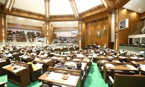 குஜராத் மாநிலத்தில் புதிய எம்.எல்.ஏ.க்களில் 40 பேர் மீது கிரிமினல் வழக்கு