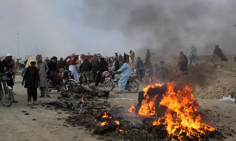 பாகிஸ்தான் - ஆப்கானிஸ்தான் பாதுகாப்பு படையினர் இடையே மோதல்; 7 பேர் பலி