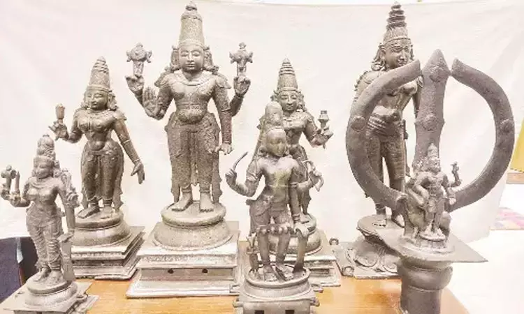 சென்னையில் பல கோடி ரூபாய் மதிப்பிலான 7 சாமி சிலைகள் மீட்பு சென்னையில் பல கோடி ரூபாய் மதிப்பிலான 7 சாமி சிலைகள் மீட்பு