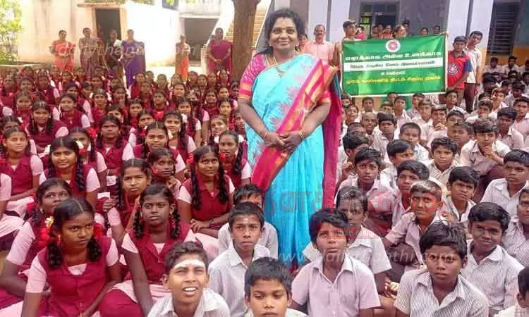 தான் படித்த பள்ளிக்கு சென்ற கவர்னர் தமிழிசை சவுந்தரராஜன்; மாணவ-மாணவிகளுடன் கலந்துரையாடினார்