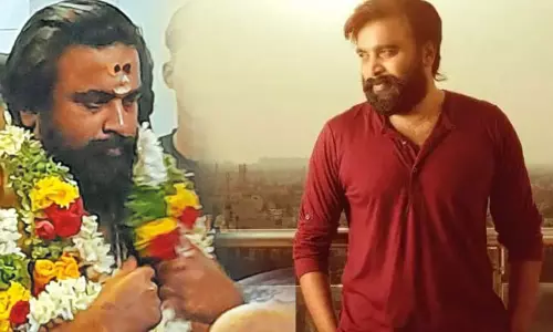 முதல் தடவை இருமுடி கட்டி சபரிமலை சென்ற நடிகர் சசிகுமார்