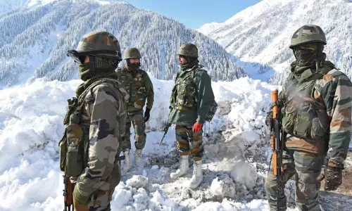 ஆயுதங்களுடன் 200 சீன வீரர்கள்... தடுத்து நிறுத்திய 50 இந்திய வீரர்கள்... 30 நிமிடங்கள் - எல்லையில் நடந்தது என்ன?