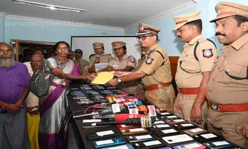 திருட்டுப்போன 100 செல்போன்கள் மீட்கப்பட்டு உரியவர்களிடம் ஒப்படைப்பு