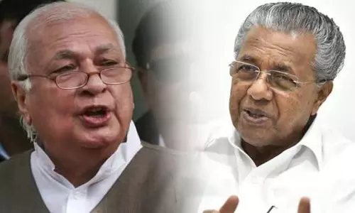 கேரளா: பல்கலைக்கழகங்களின் வேந்தர் பதவியில் இருந்து கவர்னரை நீக்கும் மசோதா நிறைவேற்றம் கேரளா: பல்கலைக்கழகங்களின் வேந்தர் பதவியில் இருந்து கவர்னரை நீக்கும் மசோதா நிறைவேற்றம்