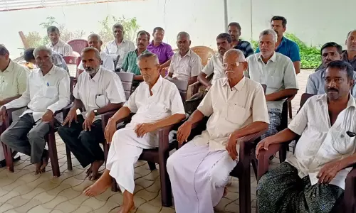 மின் கட்டணத்தை செலுத்தாமல் போராட்டம்