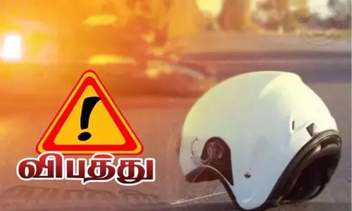 லாரி மீது மோட்டார் சைக்கிள் மோதல்; வக்கீல் சாவு