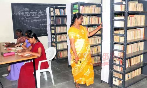 நூலகம் செல்வோரை முடக்கிவரும் தொழில்நுட்பம்   மாணவர்களிடம் வாசிக்கும் திறன் குறைந்துவிட்டதா?  ஆசிரியர்கள் கருத்து