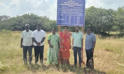 வெள்ளகோவிலில் கோவிலுக்கு சொந்தமான 23 ஏக்கர் நிலம் மீட்கப்பட்டது.