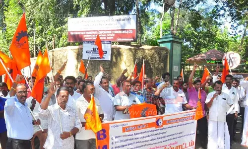 பி.எம்.எஸ். போக்குவரத்து தொழிலாளர்கள்