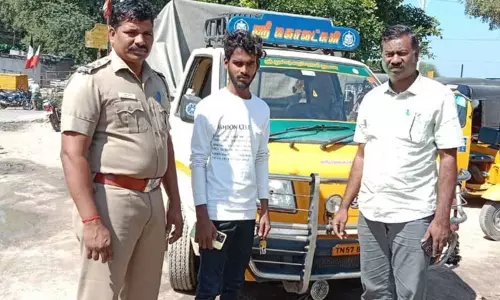 திருக்கோவிலூர் அருகே    ரேஷன் அரிசி கடத்திய வாலிபர் கைது    மினிலாரி பறிமுதல்