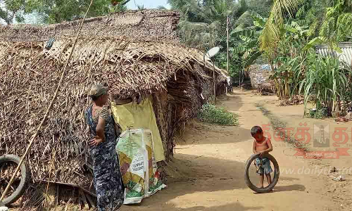 அடிப்படை வசதிக்காக ஏங்கி தவிக்கும் கிராம மக்கள்