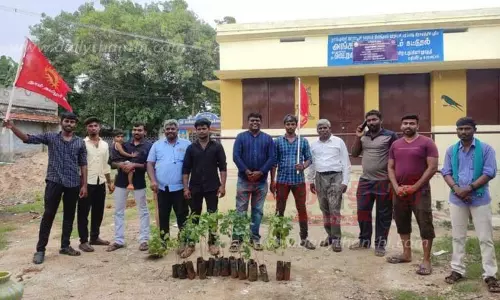 மரக்கன்றுகள் நடும் விழா