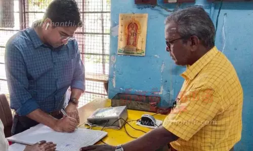 ரேஷன் கடைகளில் கலெக்டர் விஷ்ணு திடீர் ஆய்வு ரேஷன் கடைகளில் கலெக்டர் விஷ்ணு திடீர் ஆய்வு