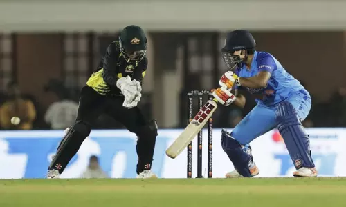 ஆஸ்திரேலியாவுக்கு எதிரான 20 ஓவர் கிரிக்கெட்: 4-வது ஆட்டத்தில் இந்திய பெண்கள் அணி தோல்வி ஆஸ்திரேலியாவுக்கு எதிரான 20 ஓவர் கிரிக்கெட்: 4-வது ஆட்டத்தில் இந்திய பெண்கள் அணி தோல்வி