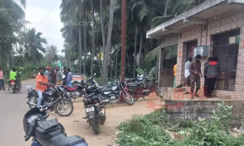 டாஸ்மாக் கடையை அகற்றக்கோரி கலெக்டர், முதல்-அமைச்சருக்கு மனு