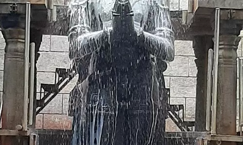 மார்கழி மாத முதல் ஞாயிற்றுக்கிழமை:  நாமக்கல் ஆஞ்சநேயர் கோவிலில் சிறப்பு அபிஷேகம்  திரளான பக்தர்கள் சாமி தரிசனம்