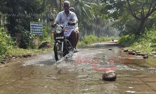 பழுதான சாலையால் பரிதவிக்கும் வாகன ஓட்டிகள்