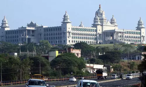 துணை சபாநாயகர் ஆனந்த் மாமணி, முலாயம்சிங் யாதவ் மறைவுக்கு; கர்நாடக சட்டசபையில் இரங்கல்