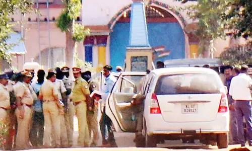 திருச்சி சிறப்பு முகாமில் இலங்கையை சேர்ந்த 9 பேர் அதிரடி கைது