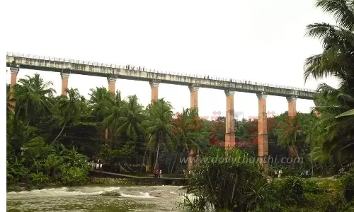 வாகன நிறுத்தம், நுழைவு கட்டணம் வசூலிக்க ரூ.41½ லட்சத்துக்கு ஏலம்