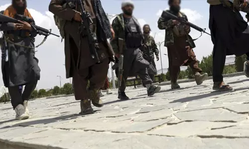 பாகிஸ்தானில் பயங்கரவாத எதிர்ப்பு மையத்தை கைப்பற்றிய பயங்கரவாதிகள்..!! பாகிஸ்தானில் பயங்கரவாத எதிர்ப்பு மையத்தை கைப்பற்றிய பயங்கரவாதிகள்..!!