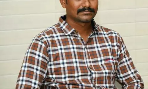 எலக்ட்ரீசியன் கழுத்தை அறுத்து படுகொலை