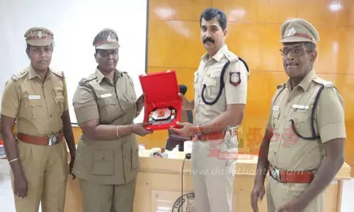 கோவில்பட்டி சிறப்பு சப்-இன்ஸ்பெக்டருக்கு பாராட்டு