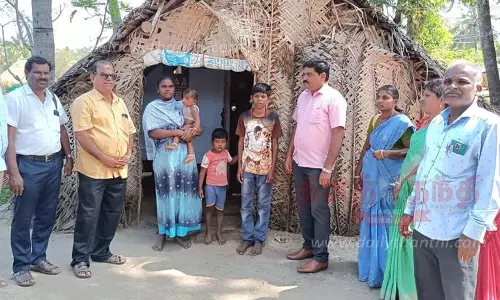 பள்ளி செல்லா குழந்தைகள் கணக்கெடுக்கும் பணி