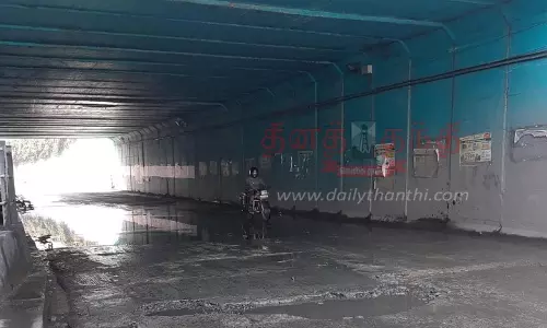 பள்ளிபாளையத்தில்பழுதடைந்த மேம்பாலங்கள் சீரமைக்கப்படுமா?வாகன ஓட்டிகள் எதிர்பார்ப்பு