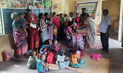 குழந்தைகளுக்கு விட்டமின் ஏ திரவம் வழங்கும் முகாம்