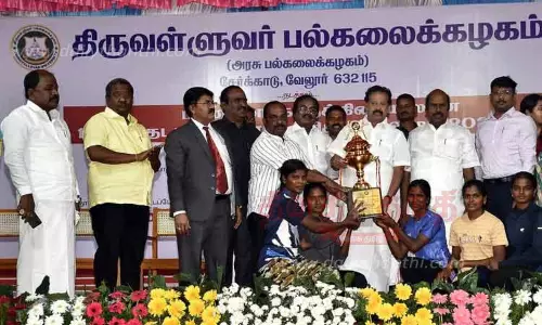 விளையாட்டு துறையில் சிறந்து விளங்கினால் மாணவர்களின் எதிர்காலம் நன்றாக இருக்கும்; அமைச்சர் பேச்சு