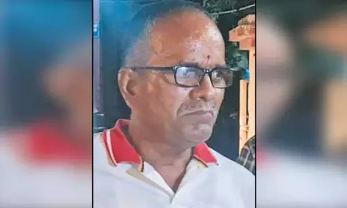 தபால் துறையில் வேலை வாங்கி தருவதாக ரூ.1 கோடி மோசடி - முன்னாள் ஊழியர் கைது தபால் துறையில் வேலை வாங்கி தருவதாக ரூ.1 கோடி மோசடி - முன்னாள் ஊழியர் கைது