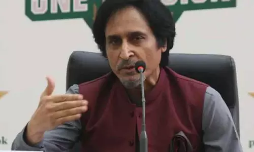 பாகிஸ்தான் கிரிக்கெட் வாரிய தலைவர் பதவியிலிருந்து ரமீஸ் ராஜா அதிரடி நீக்கம்