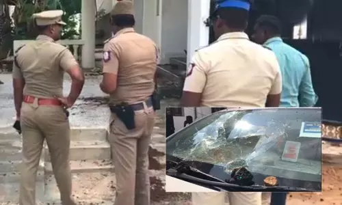 சசிகலா புஷ்பா வீட்டை தாக்கிய சம்பவம்: திமுக கவுன்சிலர்கள் 3 பேர் உட்பட 13 பேர் மீது வழக்குப்பதிவு