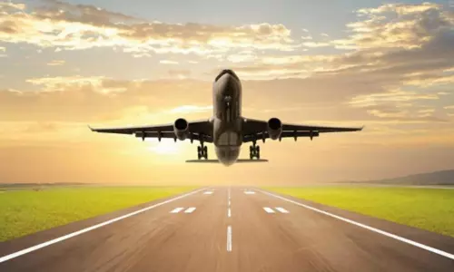 கிறிஸ்துமஸ், புத்தாண்டு விடுமுறை எதிரொலி: விமான கட்டணம் பல மடங்கு உயர்வு - தூத்துக்குடி-ரூ.14,500; மதுரை-ரூ.14 ஆயிரம்