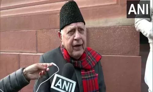 இந்தியாவை பாதுகாக்க அனைத்து மதத்தினரும் சகோதரத்துவத்தை பின்பற்ற வேண்டும் - காஷ்மீர் முதல்-மந்திரி பரூக் அப்துல்லா