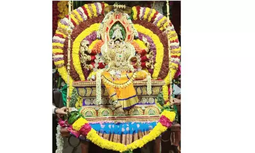 மேல்மலையனூர்அங்காளபரமேஸ்வரி அம்மன் கோவிலில் அமாவாசை ஊஞ்சல் விழாஆயிரக்கணக்கான பக்தர்கள் பங்கேற்பு மேல்மலையனூர்அங்காளபரமேஸ்வரி அம்மன் கோவிலில் அமாவாசை ஊஞ்சல் விழாஆயிரக்கணக்கான பக்தர்கள் பங்கேற்பு