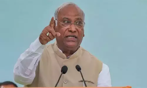 கொரோனா எங்கும் இல்லை, பாஜக எங்களை குறிவைக்கிறது: மல்லிகார்ஜூன் கார்கே