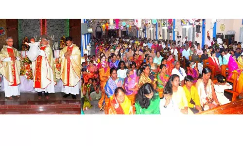 கிறிஸ்துமஸ் பண்டிகையையொட்டி தேவாலயங்களில் சிறப்பு பிரார்த்தனைதிரளான கிறிஸ்தவர்கள் பங்கேற்பு கிறிஸ்துமஸ் பண்டிகையையொட்டி தேவாலயங்களில் சிறப்பு பிரார்த்தனைதிரளான கிறிஸ்தவர்கள் பங்கேற்பு