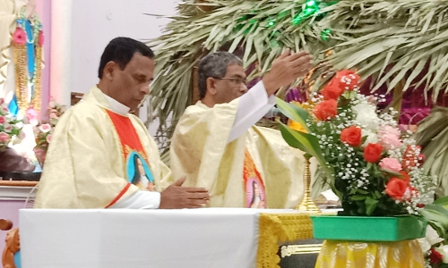 ேதவாலயங்களில் சிறப்பு பிரார்த்தனை