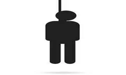 குடும்ப தகராறு காரணமாக தூக்குப்போட்டு இளம்பெண் தற்கொலை-போலீசார் விசாரணை