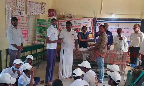 நாட்டு நலப்பணி திட்ட முகாமில் மாணவர்களுக்கு நிலவேம்பு குடிநீர்